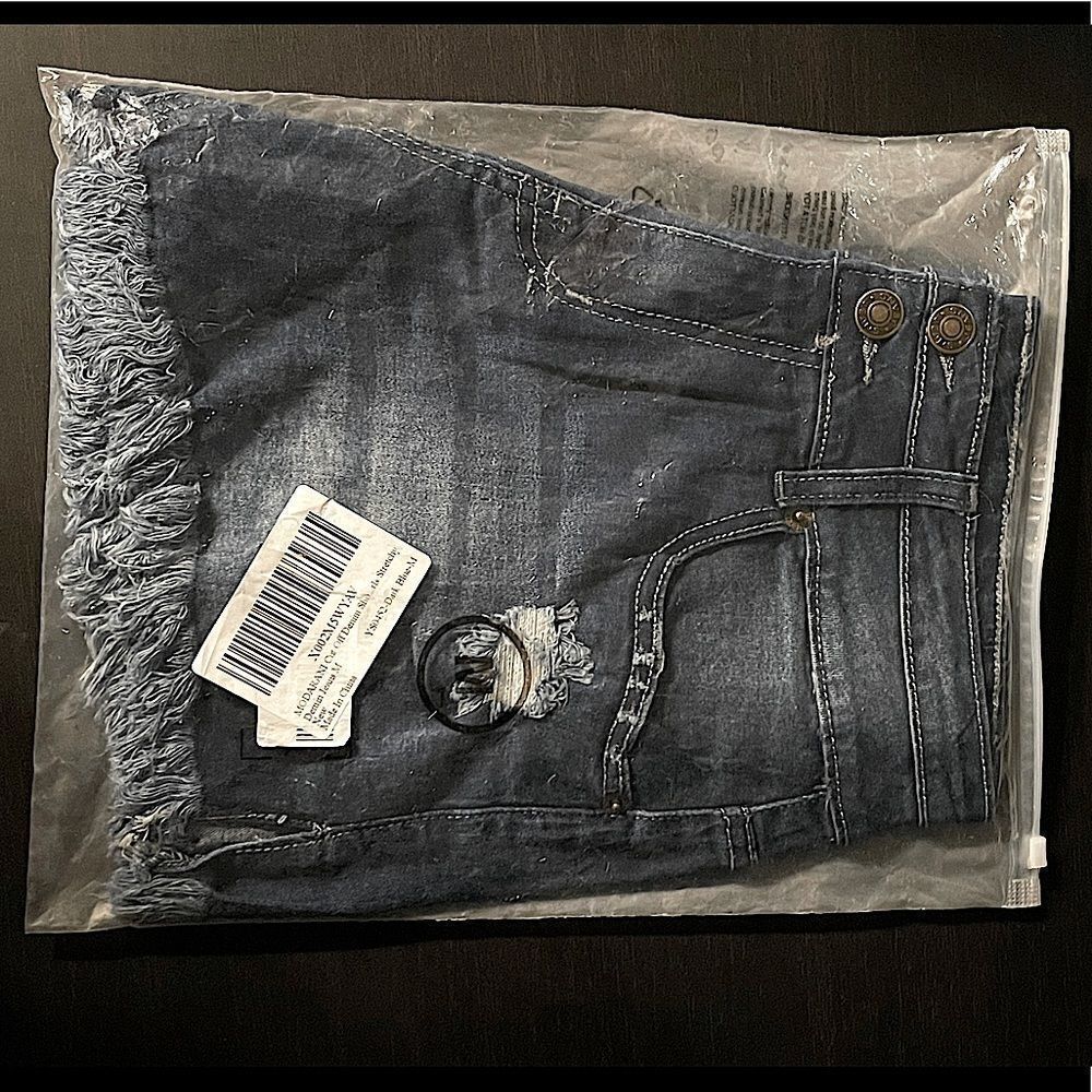 Brand New in Packaging. Cut Off Denim Jean Shorts for Women. - Picture 6 of 8